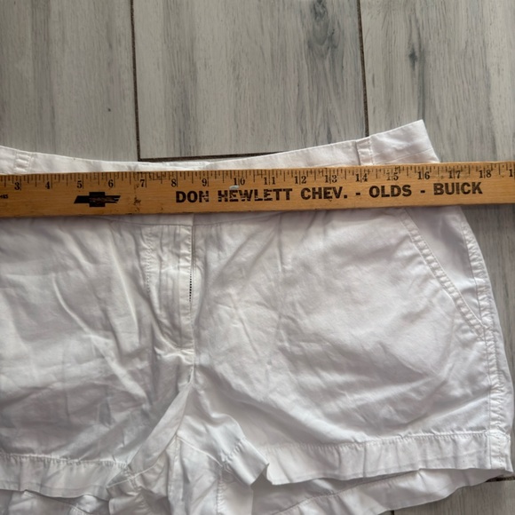 J Crew White Shorts Classic Twill City Fit Chino Bottoms Womens Size 8 cotton - Picture 9 of 11